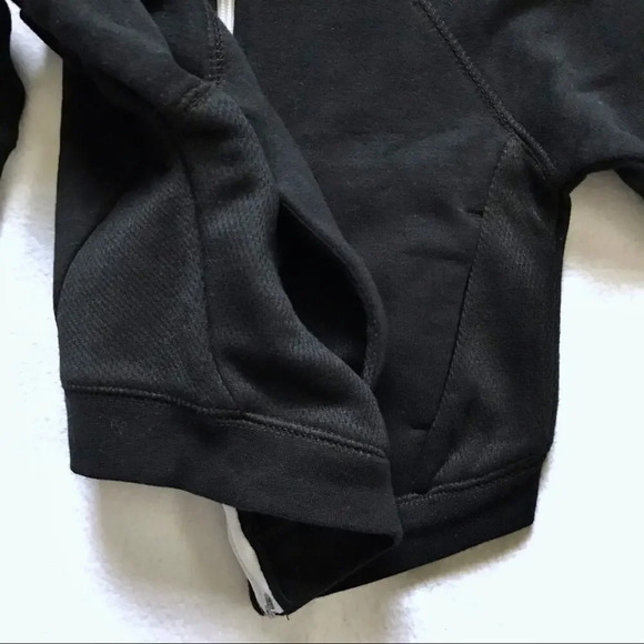 Umbro NWT Performance Zip Up Crop Lightweight Jacket Girls Various - Picture 4 of 11